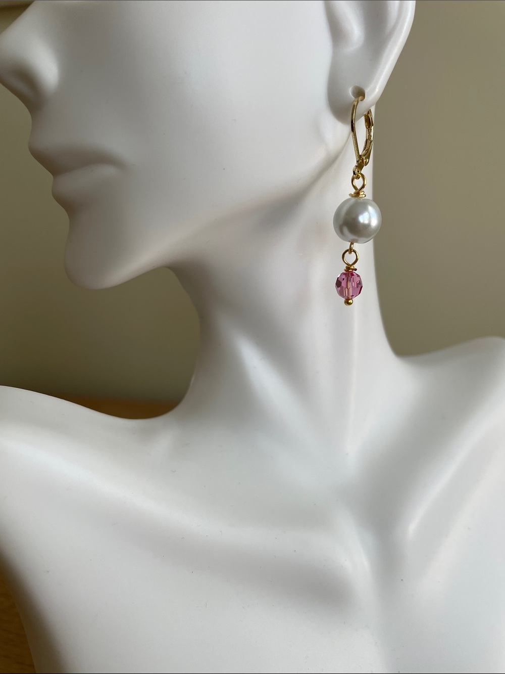 HAND CRAFTED FAUX PEARL & LIGHT ROSE SWAROVSKI CRYSTAL DANGLE EARRINGS Formal